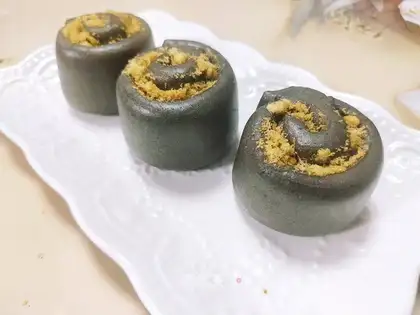 Black sesame pine
