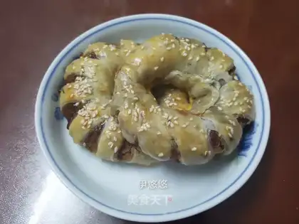 Hands on the bean rolls