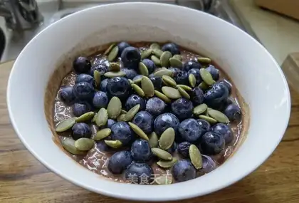Coco blueberry oatmeal bowl