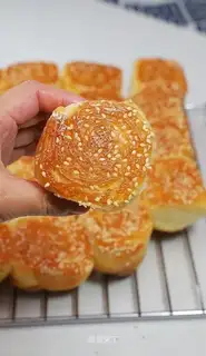 ♪ Bread at the bottom of honey