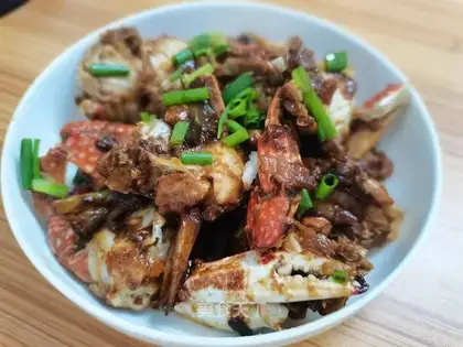 Red-burned crabs