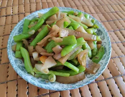 Four seasons of bean-skinned pork