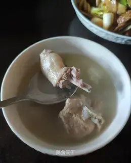 Pumpkin bone soup