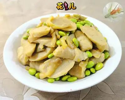 Squeeze the cabbage