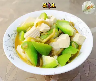 Squeeze the pickle and make the tofu