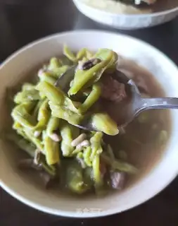 Scrawny bean horn soup