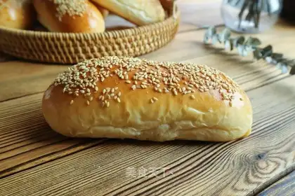 Basic hamburger bread (Polish)