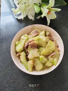 Old cucumber fried meat
