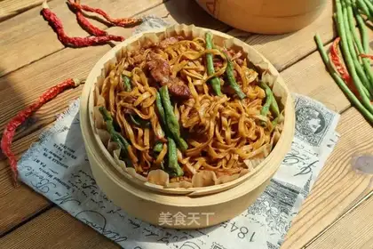 Long bean horn noodles