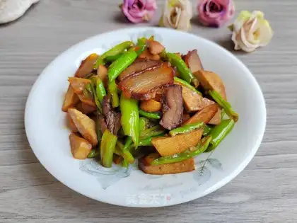 Soy sauce, pretzels