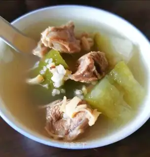 Wet soup for the summer