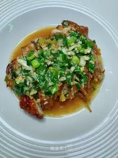 Salt onion chicken leg