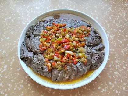 Spicy duck blood