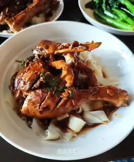 Pork noodles