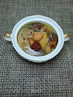 Feastless chicken soup from the sheep's belly