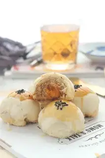 Red tea soufflé