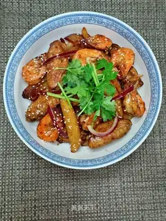 Hot chicken fin shrimp