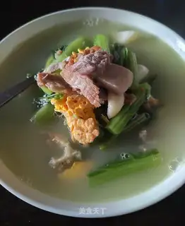 Skinny spring soup
