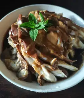 Soy sauce hand tore eggplant