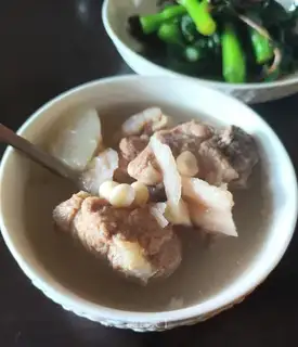 Lian Yue Pear's ribs soup