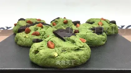 Tea-painted omelet cookies