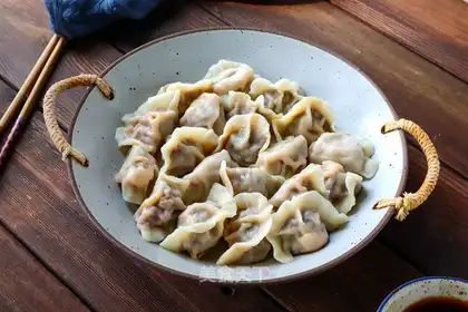 Spicy meat dumplings