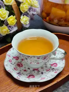 Apple Lotus lilies