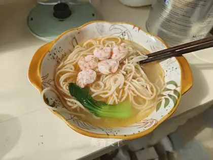 Shrimp noodles
