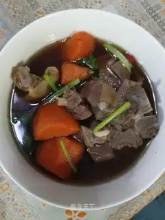 A lamb stew carrot