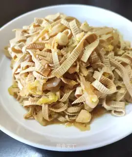 The doll food is fried with a thousand silks
