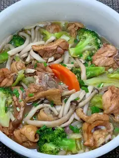 Chicken vegetable pot