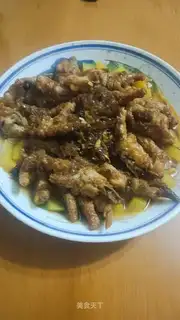 ♪ Taste the claws ♪