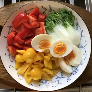Pepper eggs, low-fat