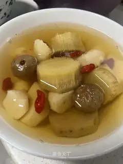 Sugar cane and horse hoof soup
