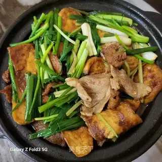 Soy sauce, greasy beans