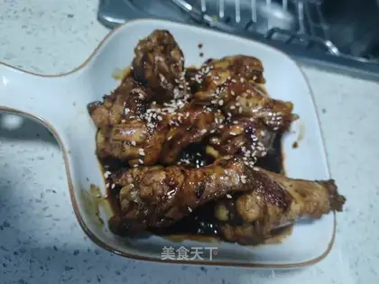 Red-burned chicken legs