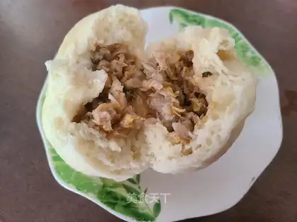 Sour pork buns