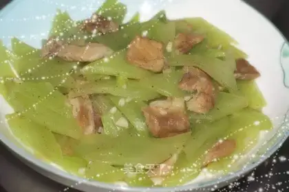 stir-fried pork with lettuce