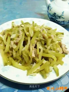 Shredded pork with pickled mustard