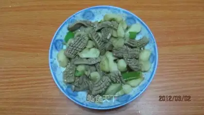 stir-fried kidney flower with water chestnut