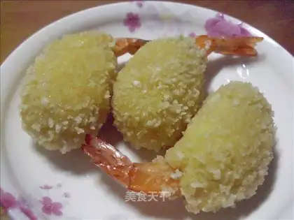 Shrimp balls with sesame heart