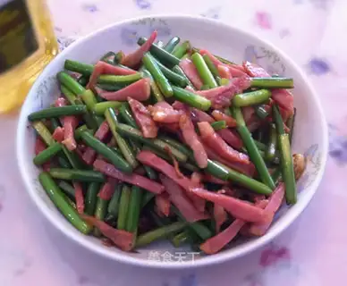 Garlic moss bacon