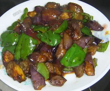 Braised sweet pepper and tomato slices