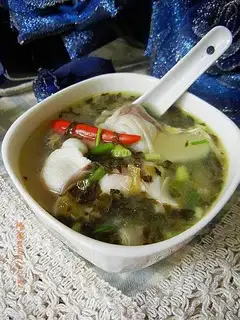 Chinese cabbage and green fish slices soup