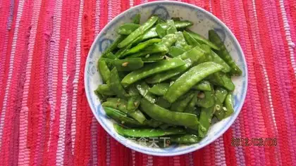 stir-fried peas