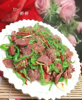 stir-fried beef tendon pork with green pepper