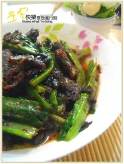 stir-fried wheat and dace with black bean