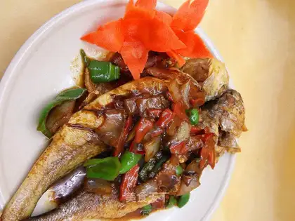 Grilled yellow croaker in soy sauce