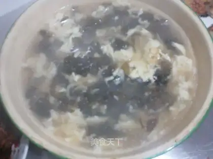 Shrimp and seaweed egg soup