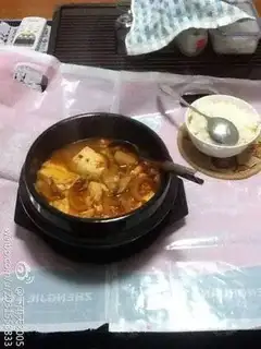 Korean kimchi pot